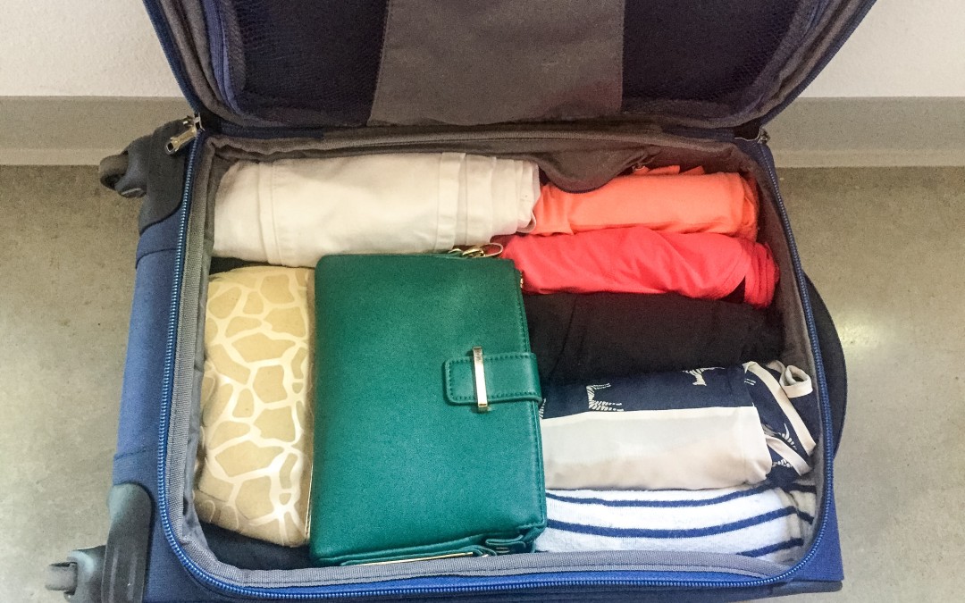 best way to pack suitcase for travel