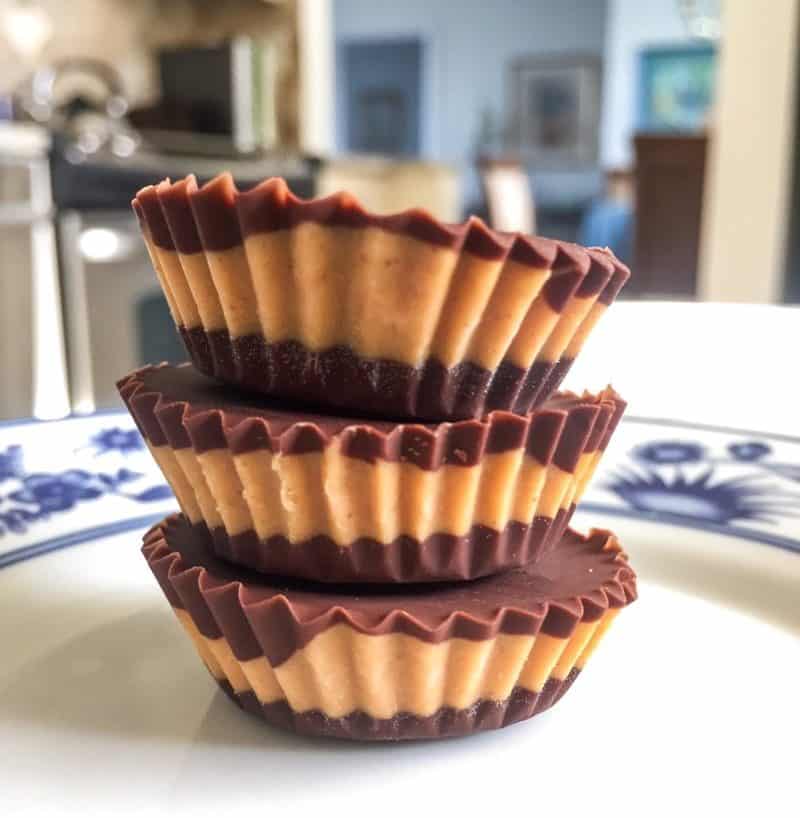 Two ingredient chocolate peanut butter cups
